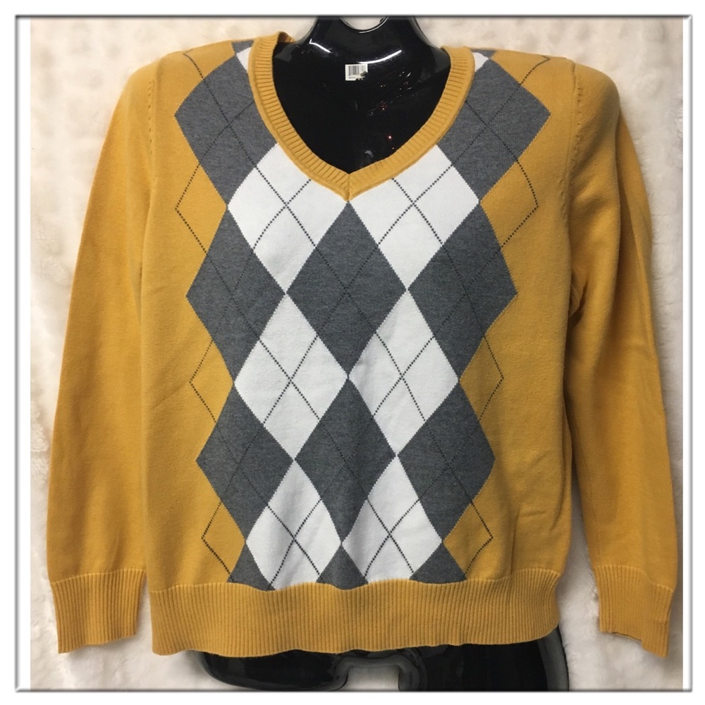 🌼St John’s Bay Argyle Unisex mustard sweater
